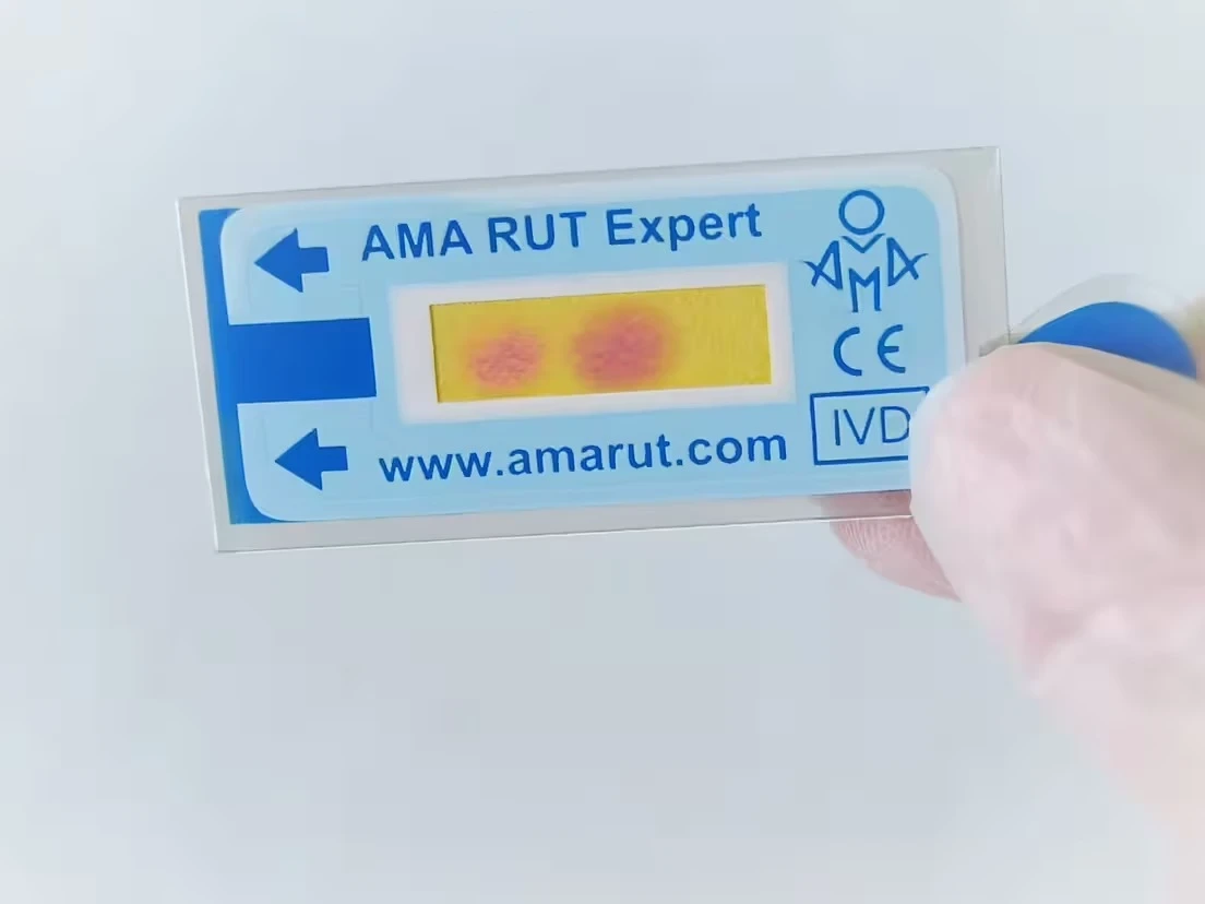 Placa diagnóstica AMA RUT Expert con resultado positivo para H. pylori